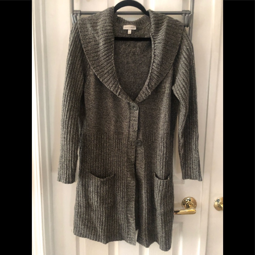 Cardigan sweater